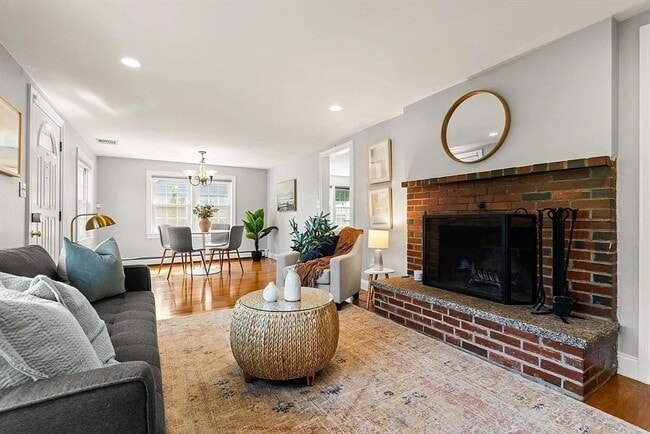 Photo - 334 Mystic St