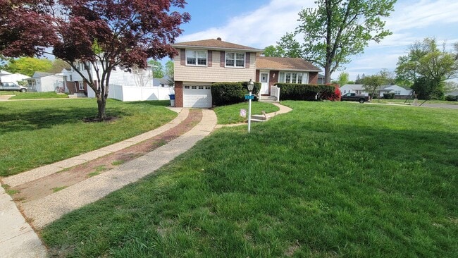 Photo - 117 N Brookfield Rd