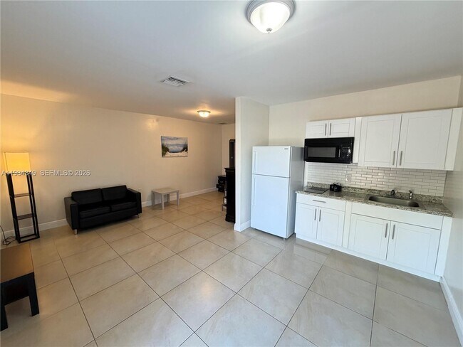 Photo - 808 NW 19th St Unidad D