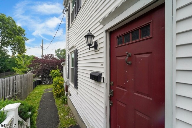 Photo - 23 Doremus St