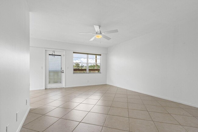 Photo - 74 Mansfield B