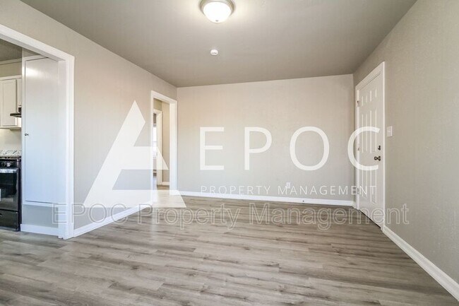 Photo - 3010 N Fonshill Ave