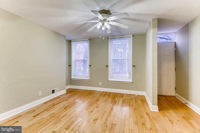 Building Photo - 1020 W Lombard St Rental