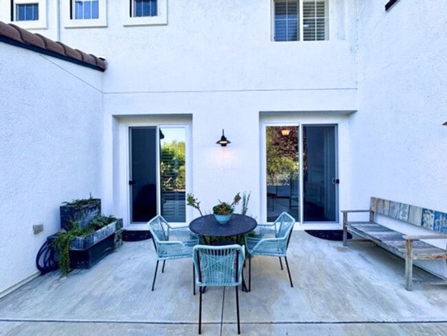 Photo - For Lease – Fully Renovated & Furnished Ne...