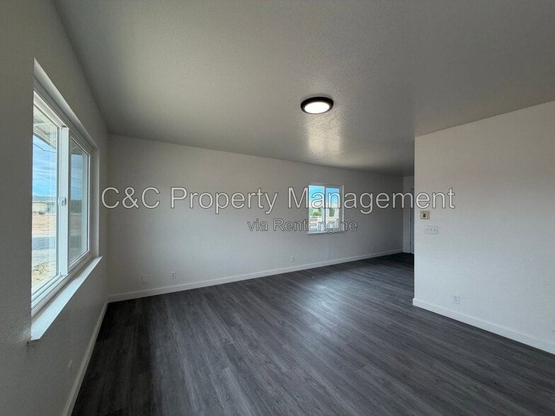 21490 Bear Valley Rd