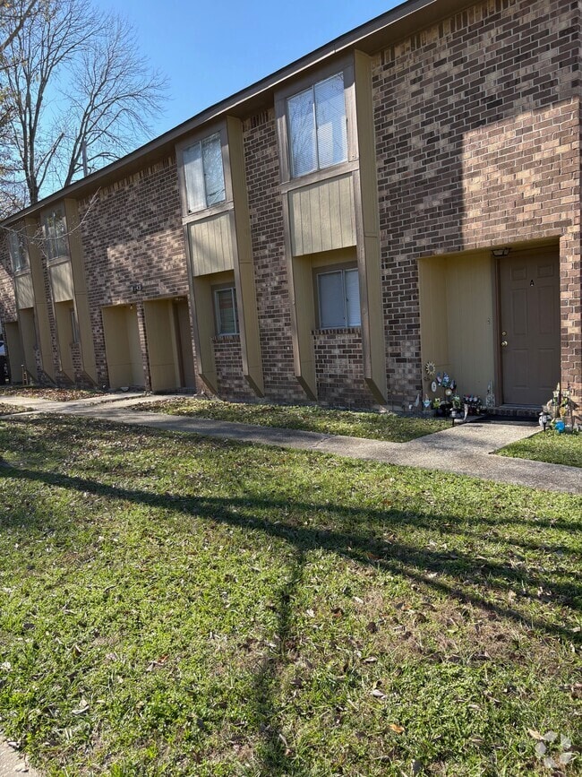 Building Photo - 8645 Elvin Dr Unit A Rental