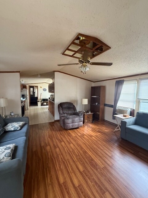 Photo - 728 Pearl Dr