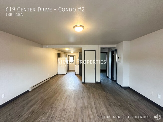 Building Photo - 619 Center Dr Unit Condo #2