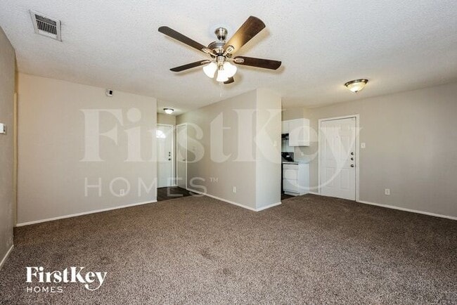 Photo - 3527 Pebbleshores Dr