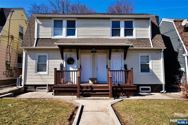 Photo - 116 Maple Ave Unit 3