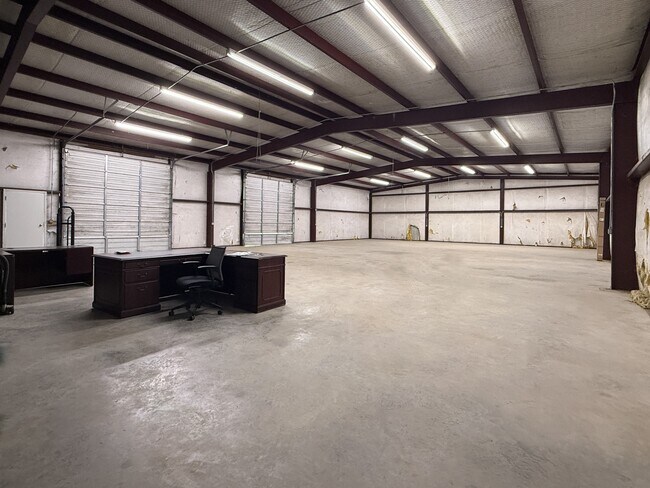 Photo - 26605 E River Rd