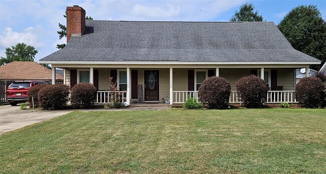 Building Photo - 738 Summer Ln