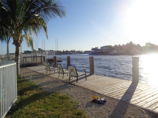 Photo - 999 S Riverside Dr Unit 202