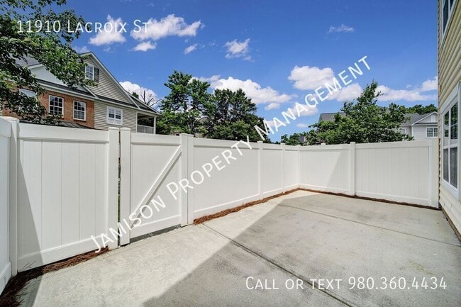 Photo - 11910 Lacroix St