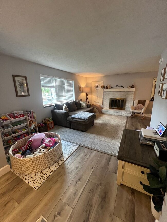 Photo - Stylish 3Bd 2Ba Sheridan Green Gem Near Parks, Trails, Shopping & Dining W/ 1-Car Attached Grage