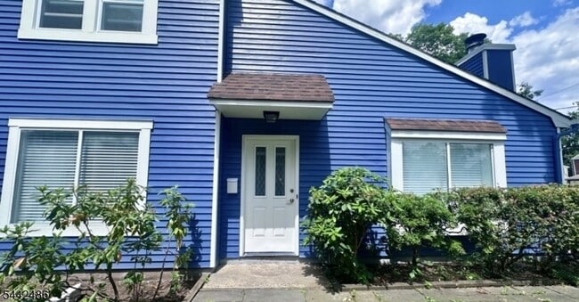 Photo - 221 Myrtle Ave