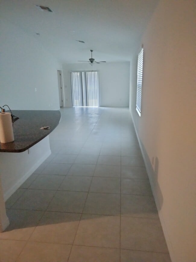 Photo - 5572 Blue Azure Dr