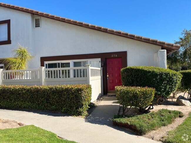 Building Photo - Beautiful Condo in the Village!