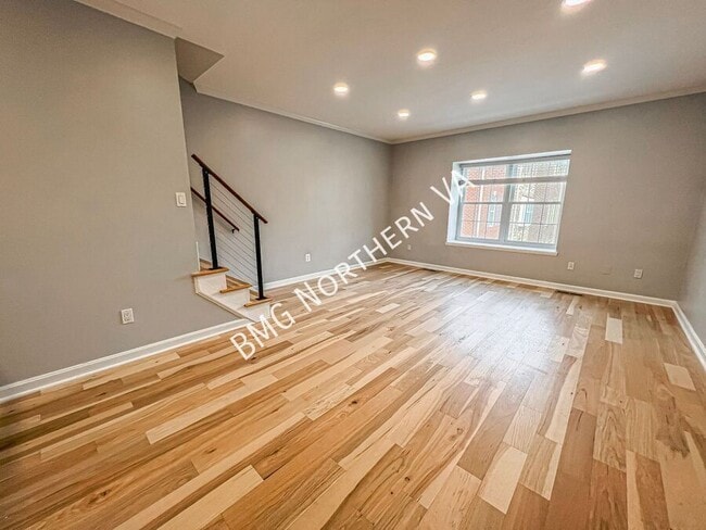 Photo - 954 S Rolfe St