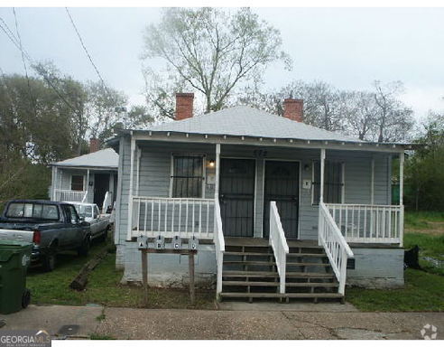 Building Photo - 672 Smith St SW Rental