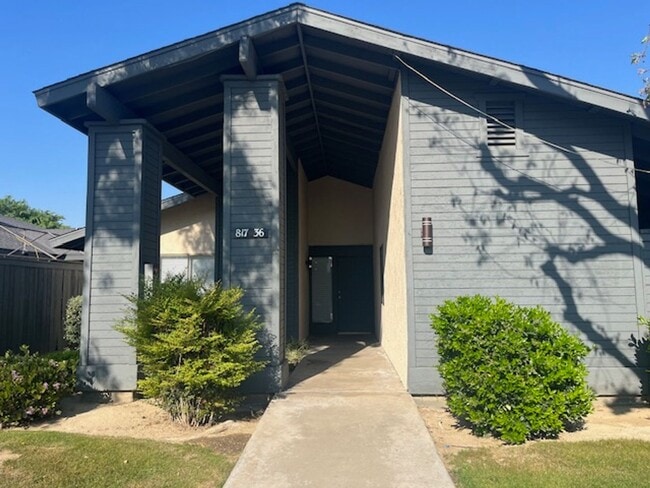 Building Photo - DC817 Unit 817-36