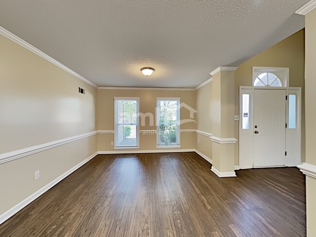 Photo - 6857 Briarfield Ln