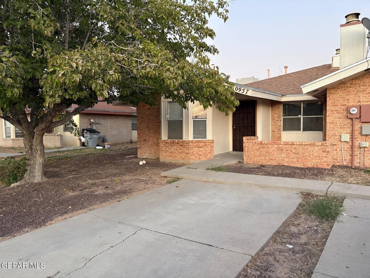 Photo - 10957 Delafield Dr