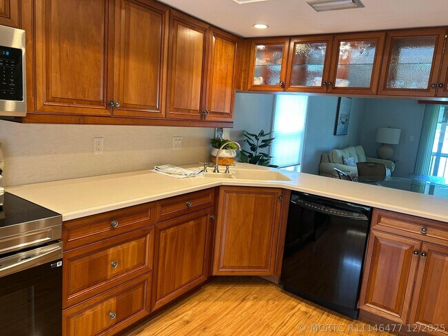 Photo - 18430 SE Wood Haven Ln Unit H