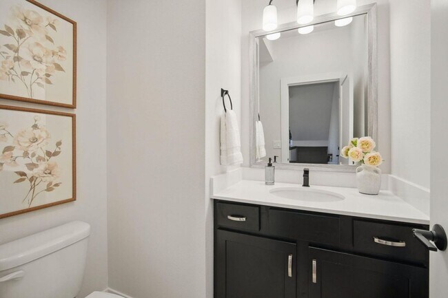 Photo - 3 Bedroom Townhome Available November 5th,...
