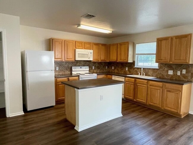 Photo - 13622 Merseyside Dr