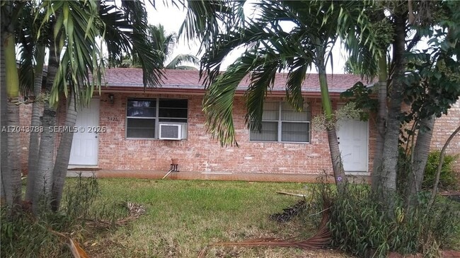 Building Photo - 5425 NW 16th St Unit 0