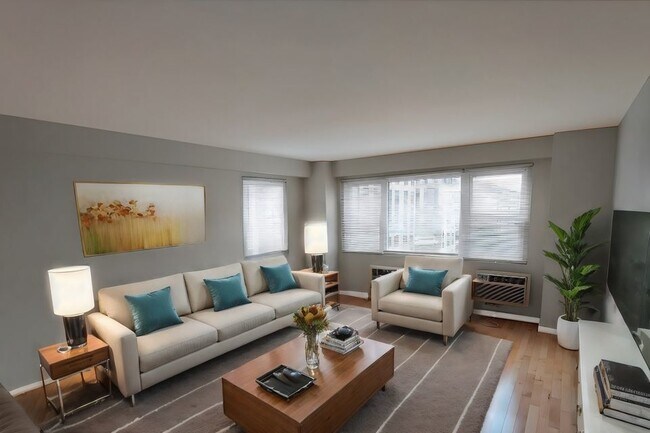 Photo - 2909 N Sheridan Rd