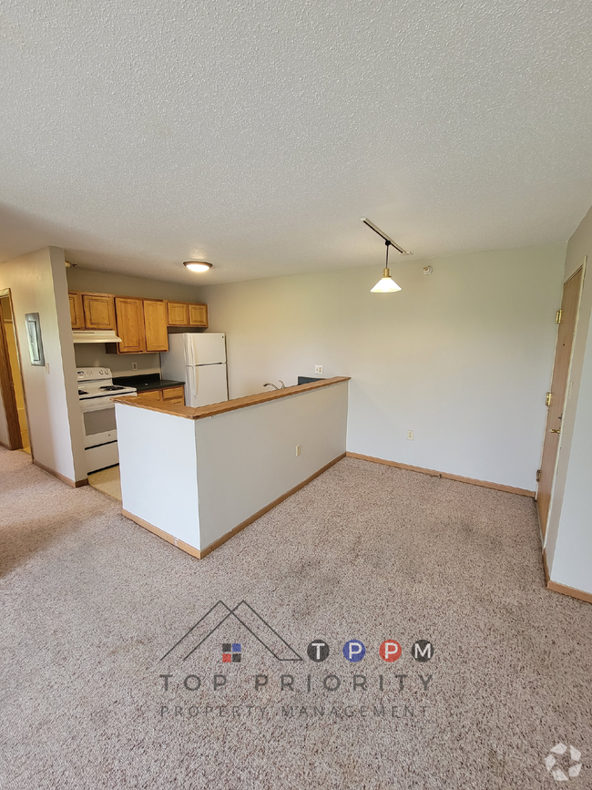 Building Photo - ** MOVE-IN SPECIAL **
2 Bedroom | 1 Bathro... Unit 34 Rental