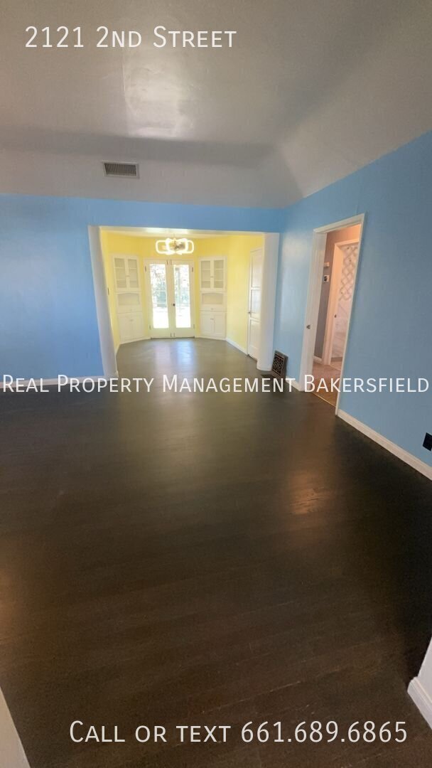 Photo - 2121 2nd St