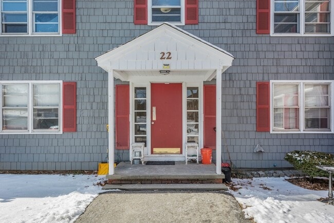 Building Photo - 22 SW Cutoff Unit C