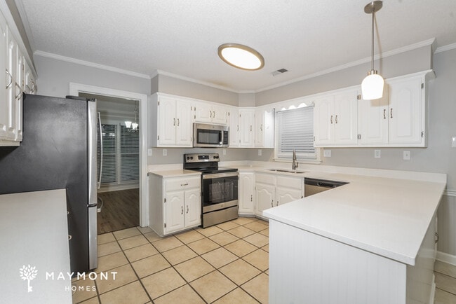 Photo - Spacious Comfort Meets Modern Living