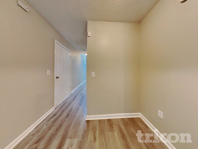 Photo - 2378 Iron Horse Dr