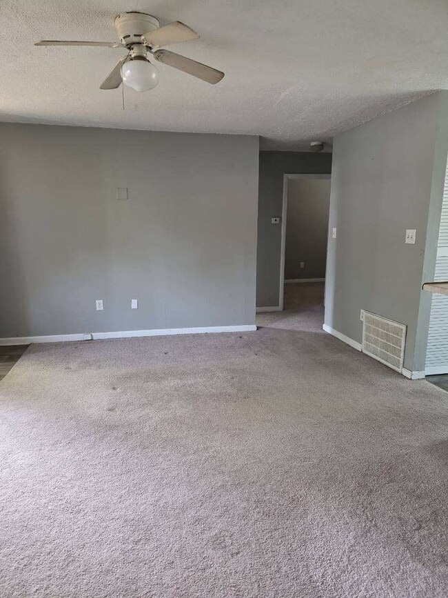 Photo - Woodland Trails