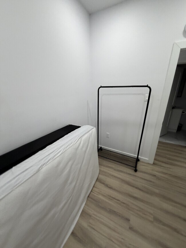 Photo - 316 Somerset St. E