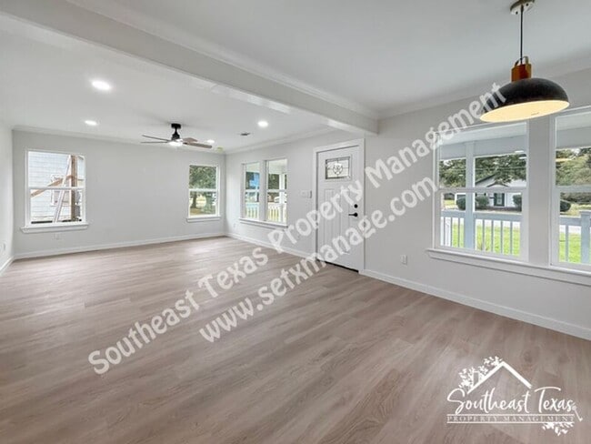 Photo - 6371 Terrell St