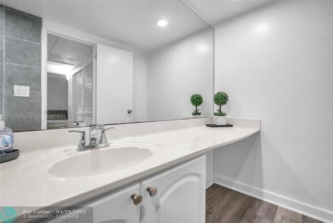 Photo - 4001S S Ocean Dr Unit 7K