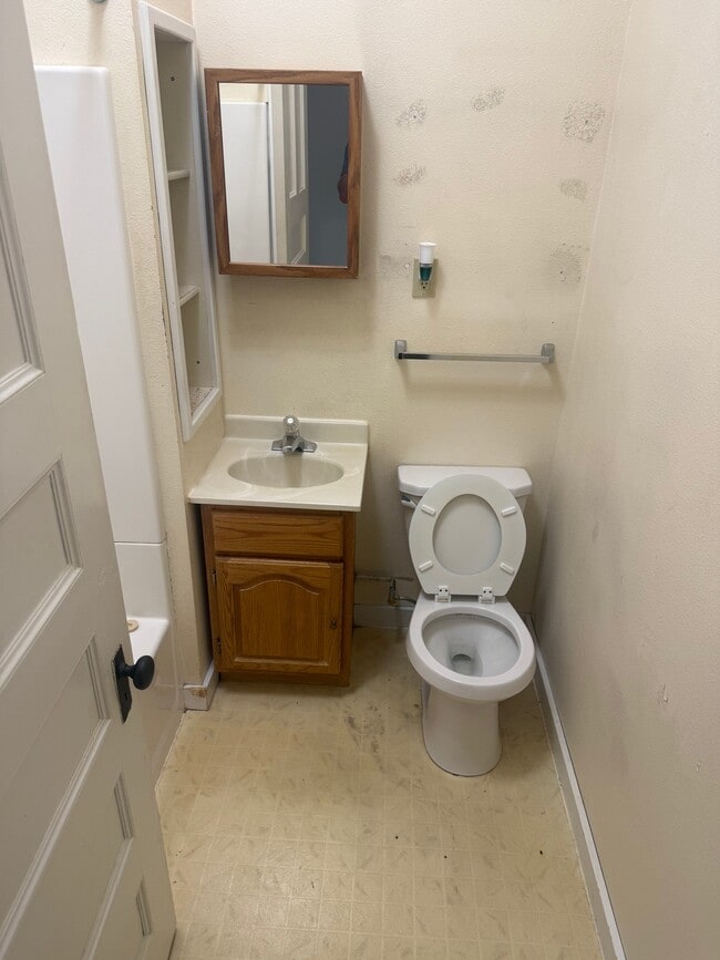 Photo - 113 N Broadway Unit 3