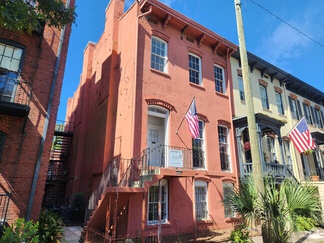 Building Photo - 229 E Gordon St Unit Apt. 3C