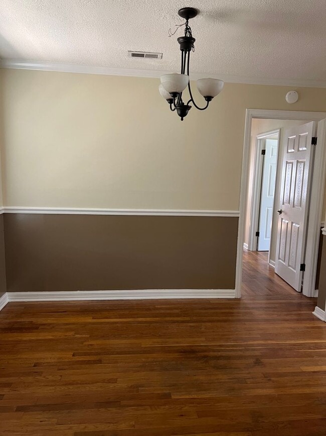 Photo - 3 Bed 2 Bath - Florence, AL