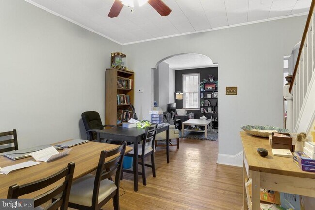 Photo - 2446 Memphis St