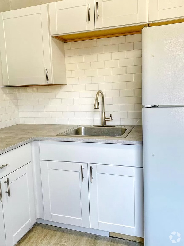 Building Photo - 723 Taylor Ave Unit 2 Rental