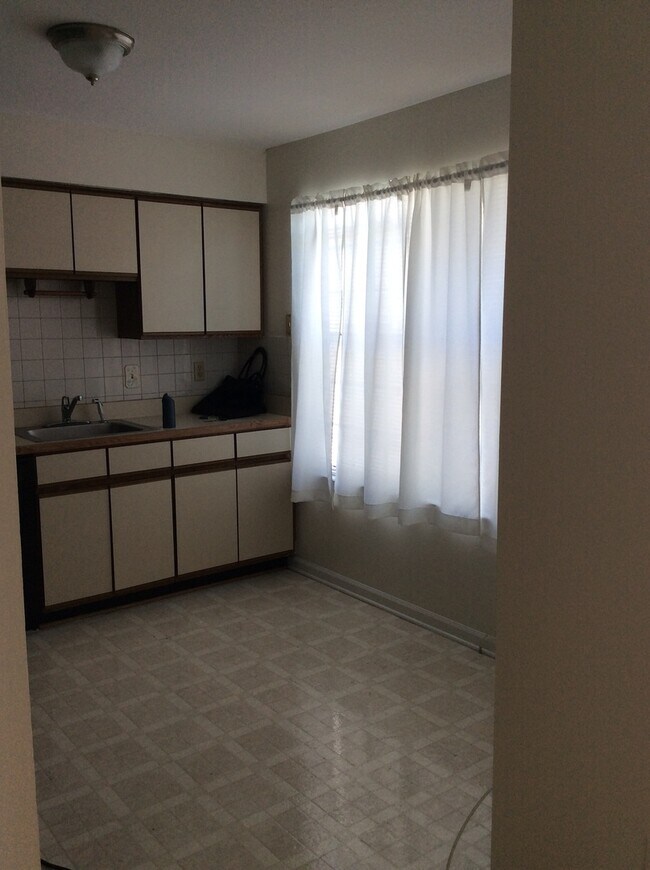 Photo - Beautiful Condo Just 3 Blocks from Oceanfront!