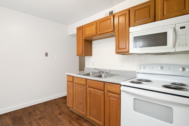 Photo - 16-16 Adeline Ct Unit 16