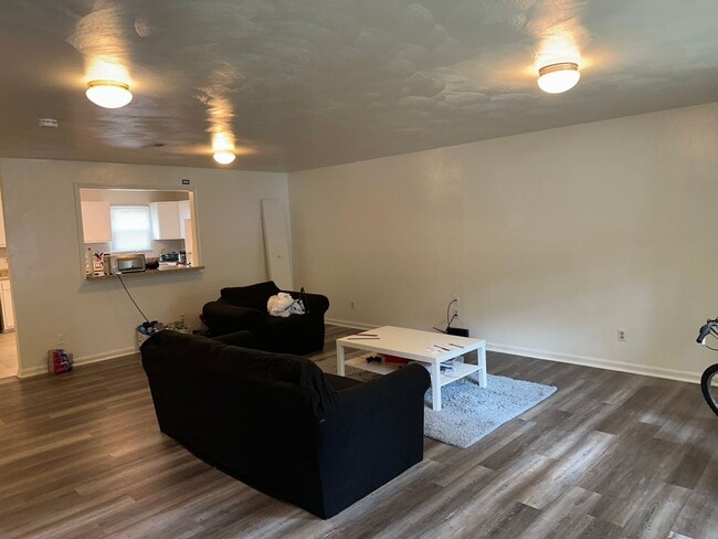 Photo - Townhouse in the popular Pheasant Run comm...
