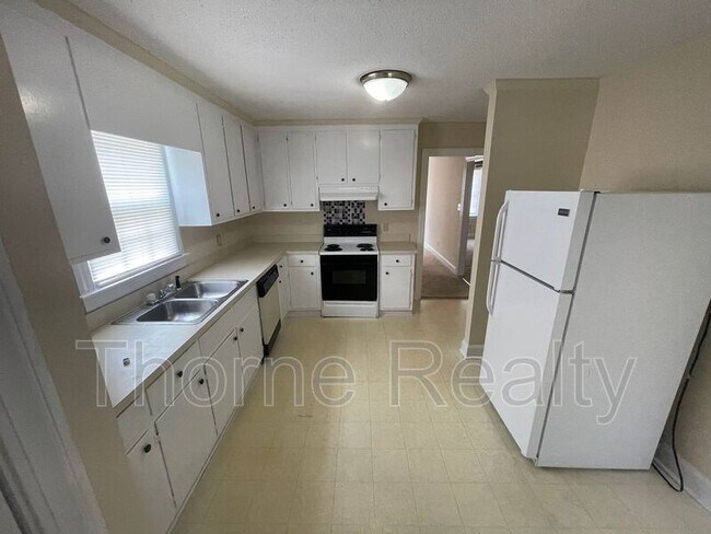 Photo - 3540 Marguerite Ln NW Unit Apt A